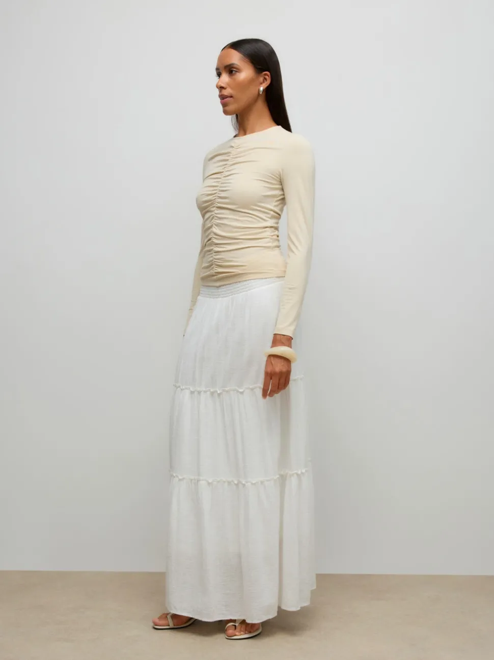 AWAMYRA Top