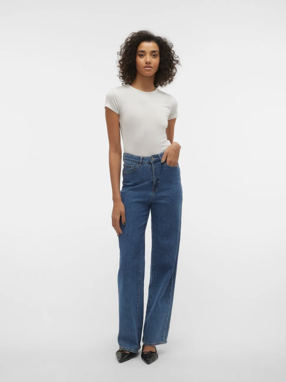 AWINES Top