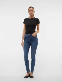 AWINES Top