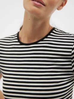 AWINES Top