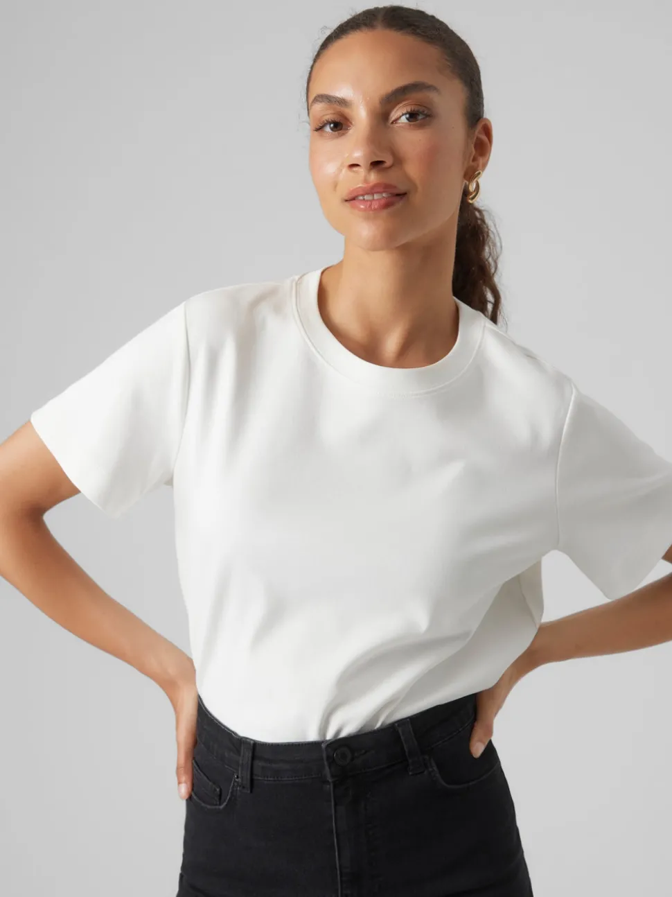 AWNAIMA T-shirts