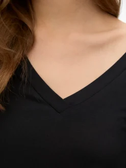 AWRITA T-shirts