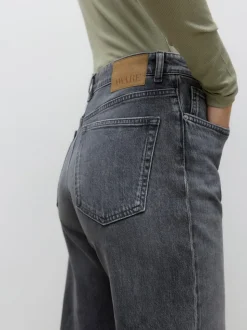 AWVALERIE Mid rise Straight fit Jeans