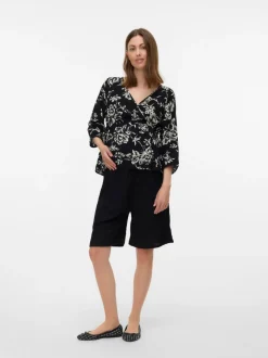 Regular fit High rise Shorts