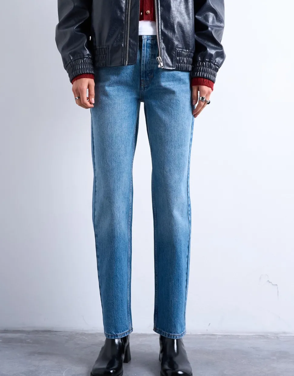 TSRUNWAY Mid rise Straight fit Jeans