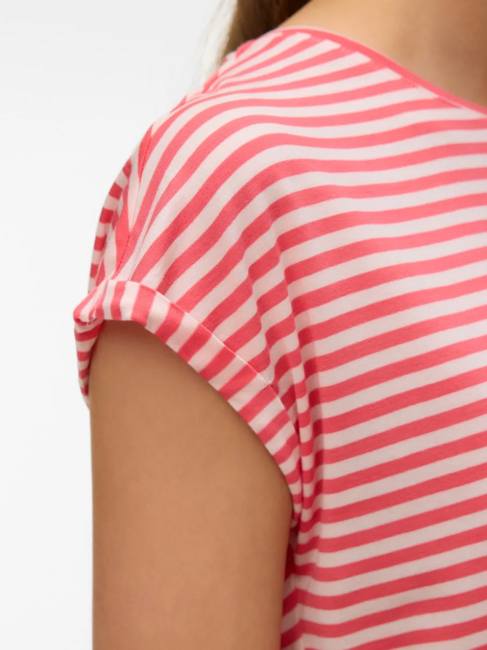 VMAVA T-shirts