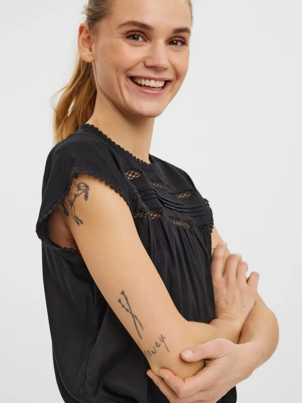 VMDEBBIE Top
