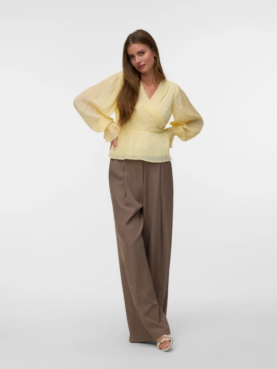 VMDORA Top