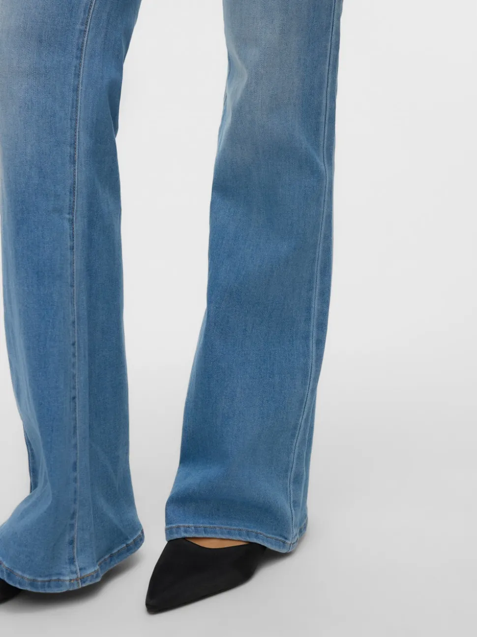 VMELLA Mid rise Bootcut fit Jeans
