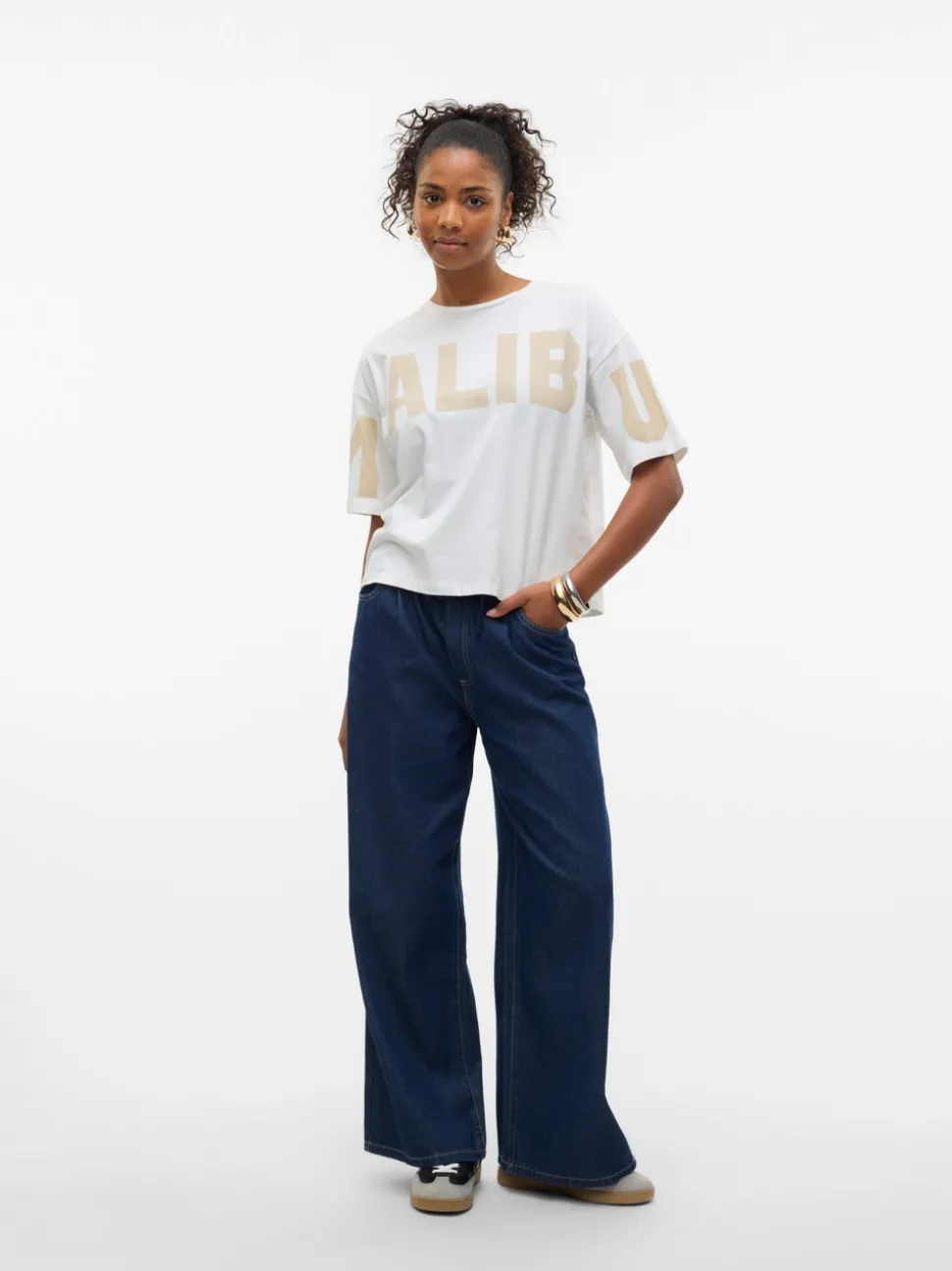 VMELY T-shirts