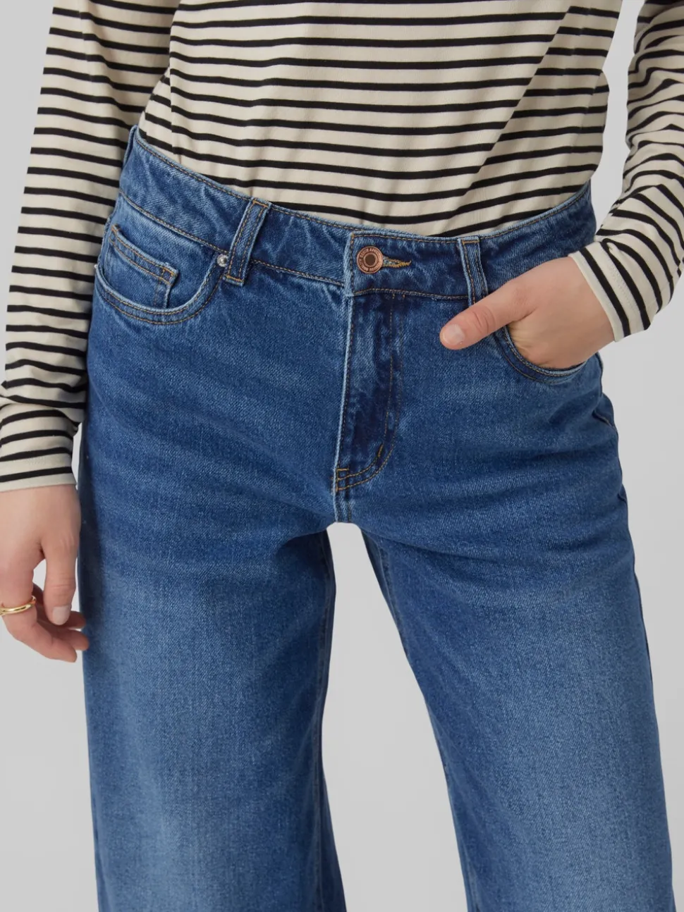 VMFAITH Low rise Wide leg fit Jeans