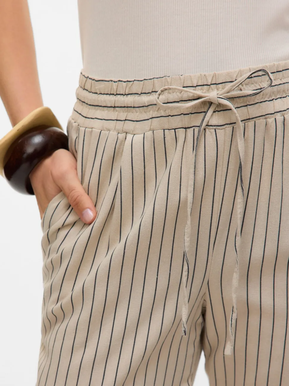 VMJESMILO Mid waist Broek