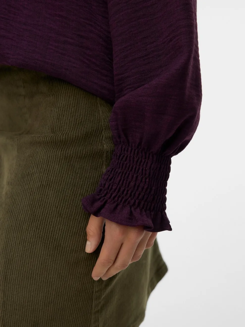 VMMELANEY Top