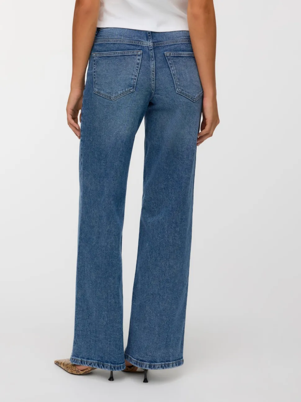 VMMIRA Mid rise Brede pasvorm - bijgesneden Jeans