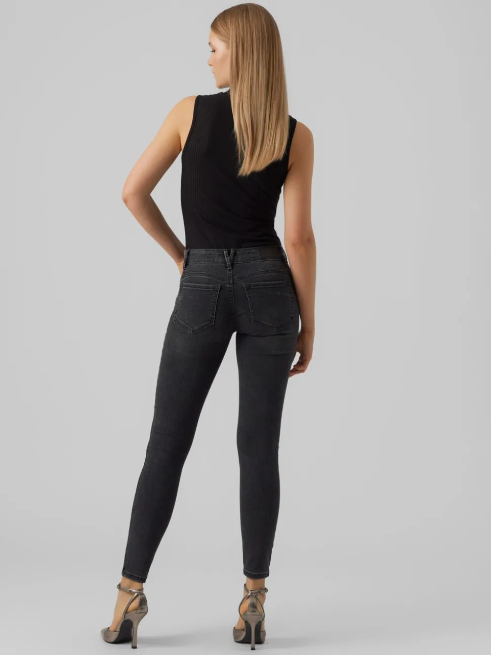 VMROBYN Low rise Skinny fit Jeans