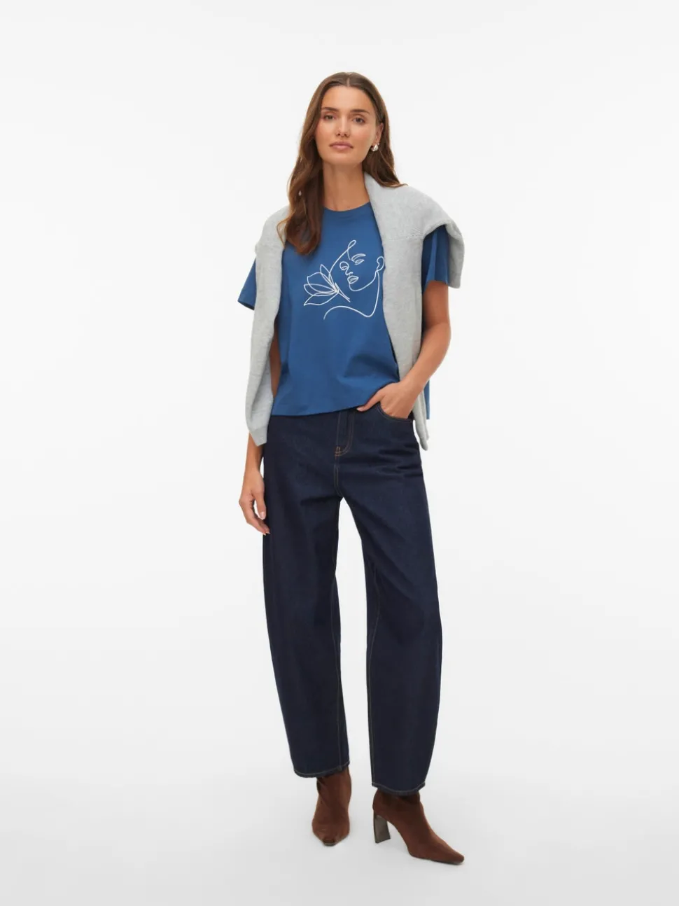 VMTHEA T-shirts