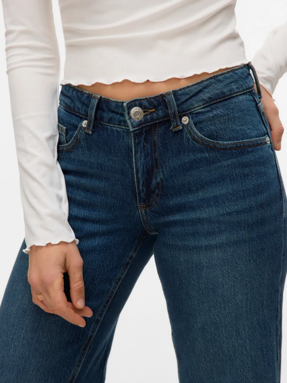 VMVANESSA Low rise Wide leg fit Jeans