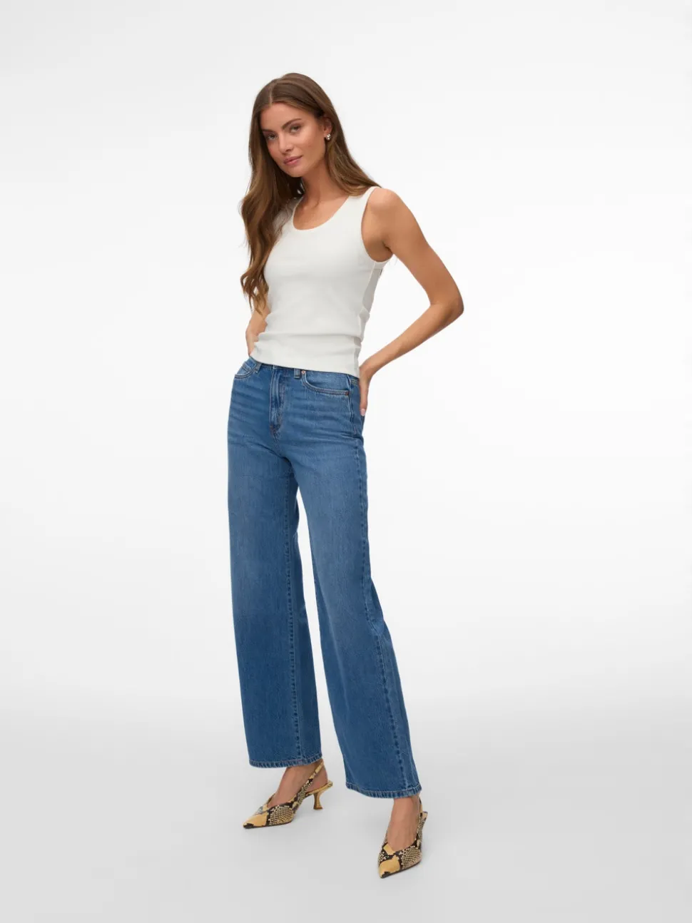 VMVEGA High rise Wide leg fit Jeans