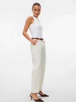 VMWHITNEY Mid rise Mom fit Jeans